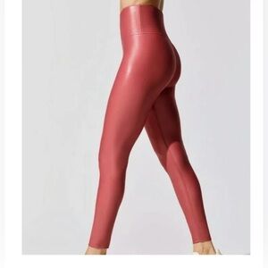 Carbon38 Azalea Pink High Rise Legging in Takara Shine, size S.